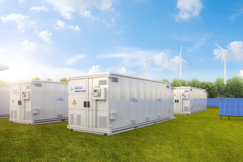 รู้จักระบบ BESS หรือ Battery Energy Storage System เทคโนโลยีกักเก็บพลังงานไฟฟ้าสำรองที่ช่วยเสริมความมั่นคง ประหยัดต้นทุน และส่งเสริมพลังงานสะอาดสำหรับอนาคต